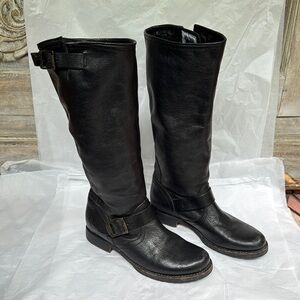 FRYE Veronica boot 8 b